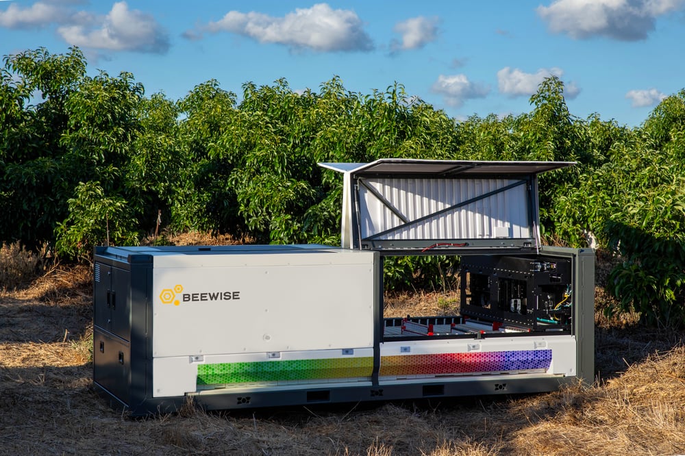 BeeHome Right Door Open